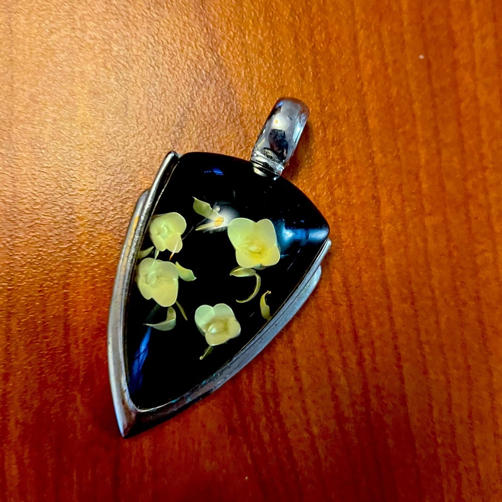 Glass pendant